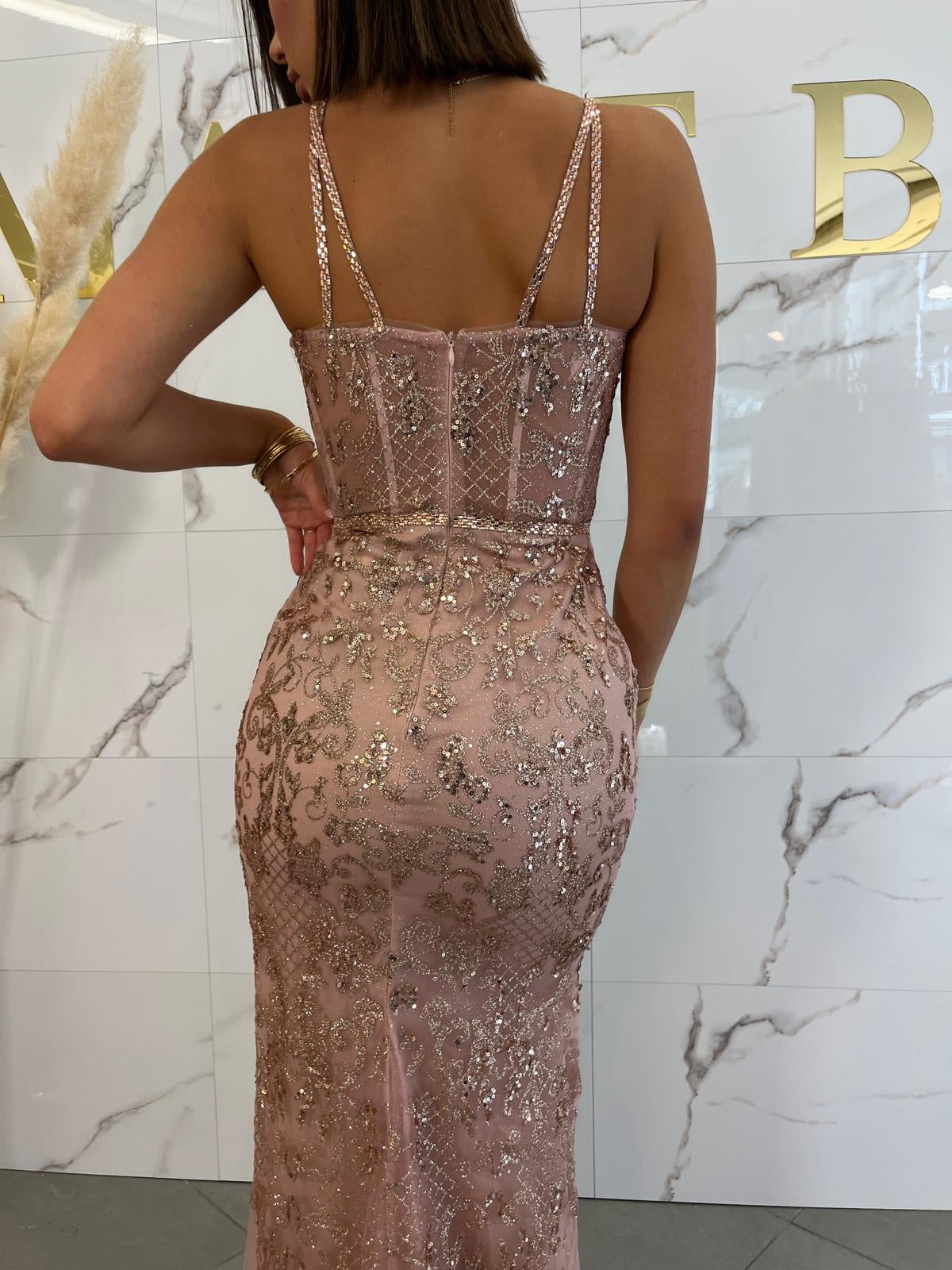 Robe Victoria